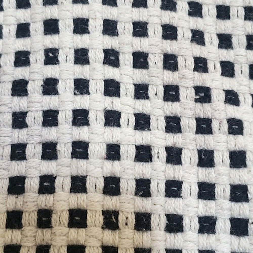 BANANA REPUBLIC Black Off White Textured Grid Knit Skirt Grid Woven Mini Size 6 - Picture 8 of 10